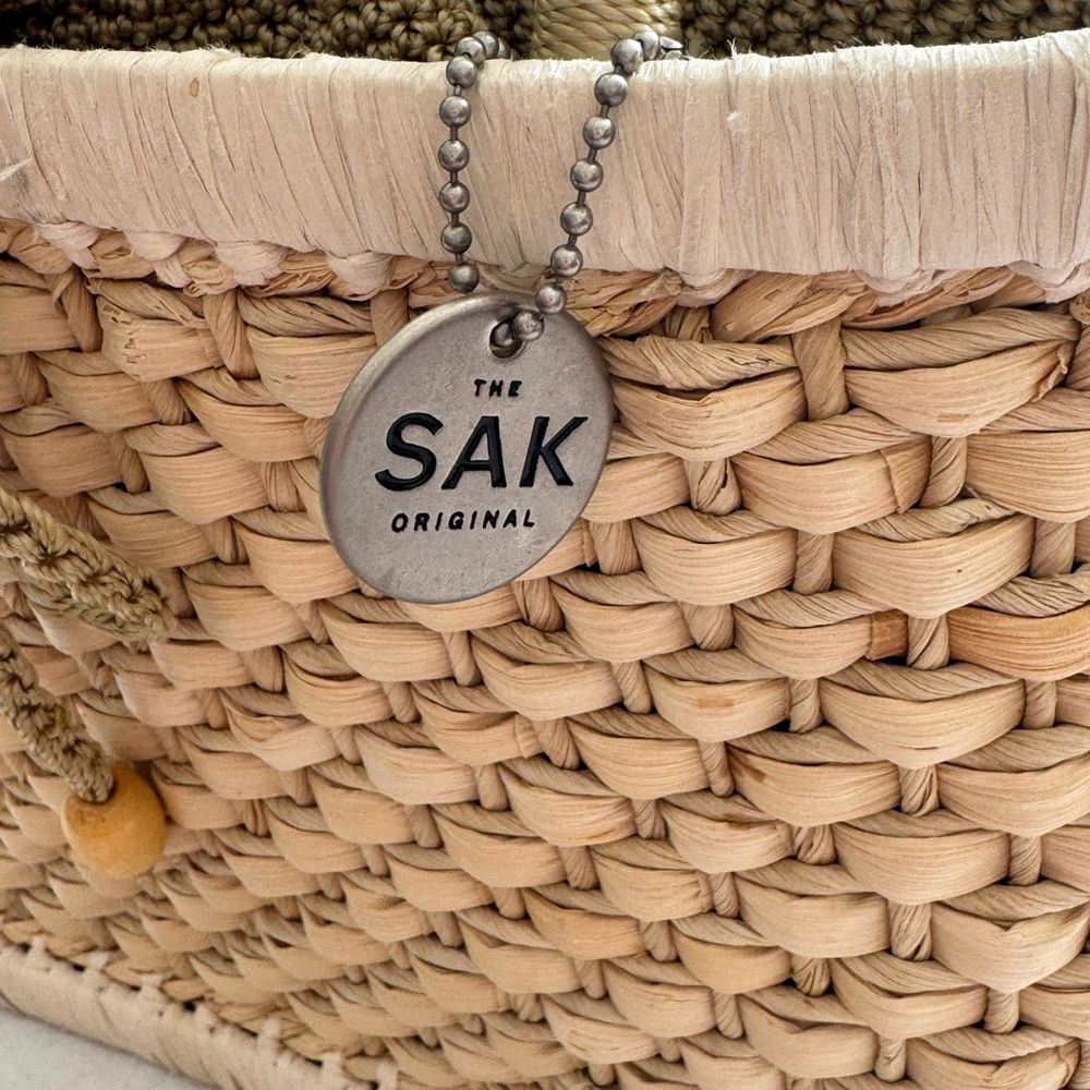 T-Bags Beige Woven Tote - Picture 2 of 4